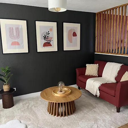 Apartman Rohmer Videoprojecteur Et Cocon Intimiste Leguevin