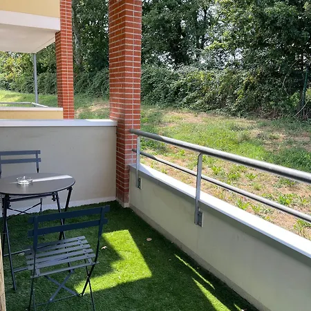 Apartman Rohmer Videoprojecteur Et Cocon Intimiste Leguevin